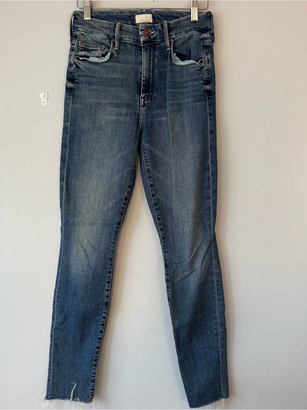 MOTHER Skinny High-Rise Jeans in Washed Blue